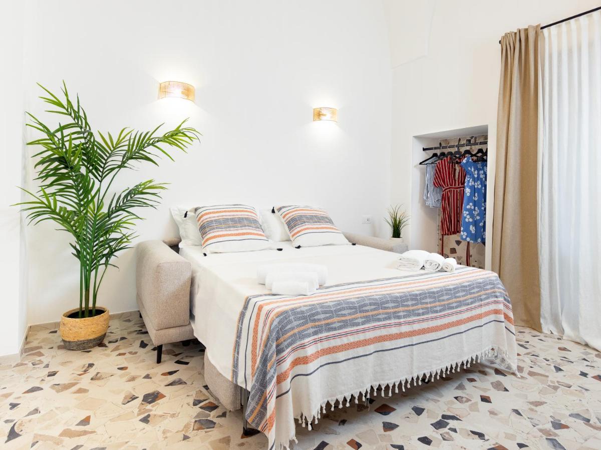 Cally Suite Room マルティナ・フランカ エクステリア 写真